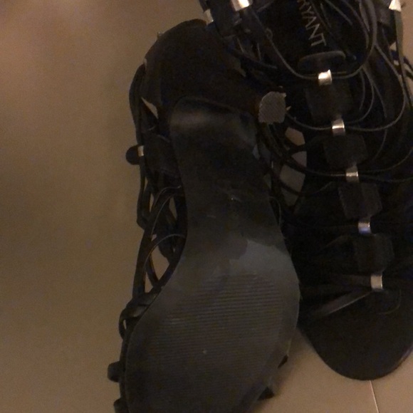 Heels - Picture 3 of 6